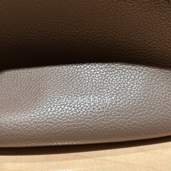 Calvin Klein Geo Rocky Road Hobo Handbag/Purse Taupe Vegan Leather LIKE NEW - Picture 2 of 10